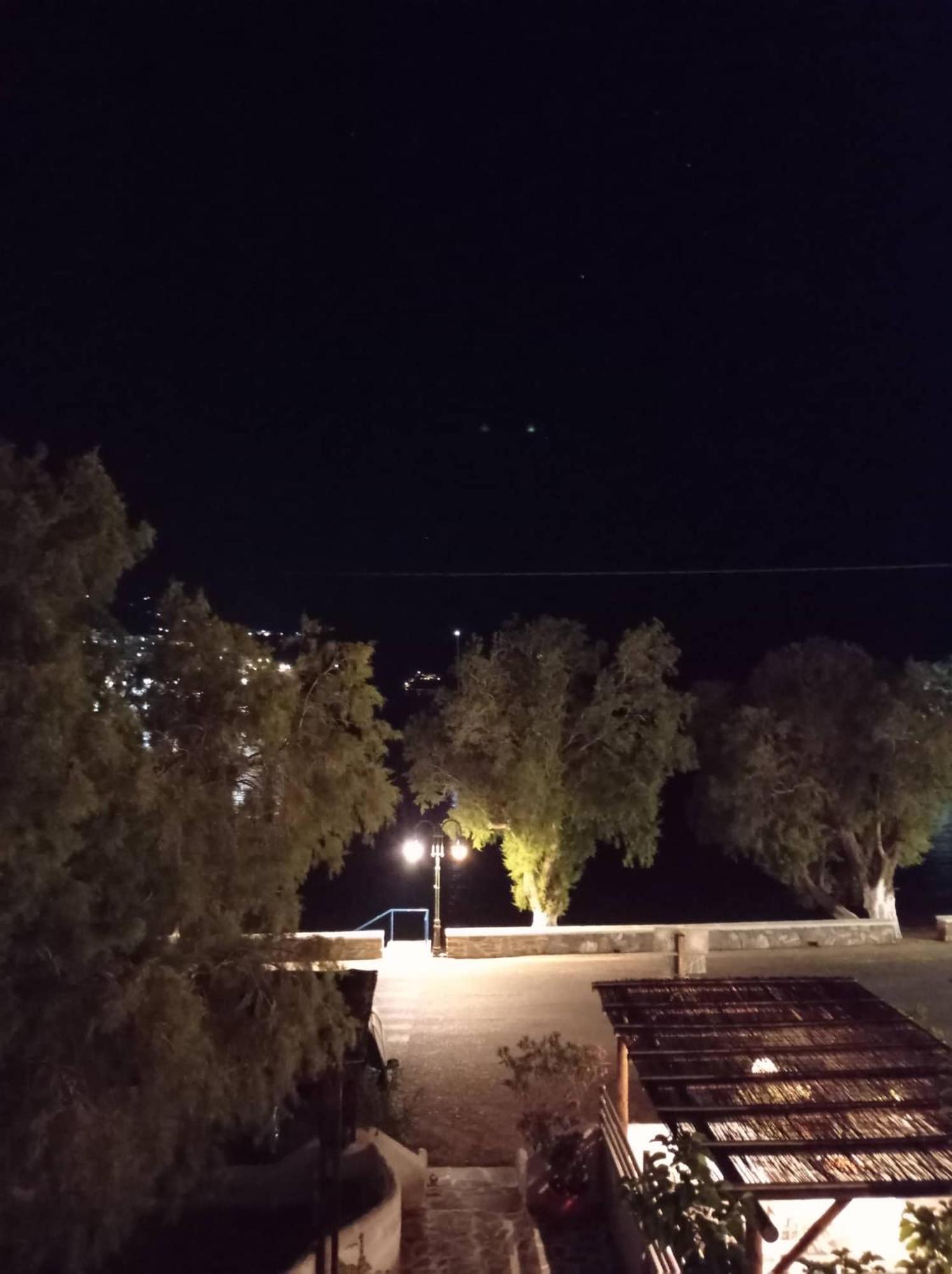 Kantouni Guest House By The Sea Batsi  Bagian luar foto